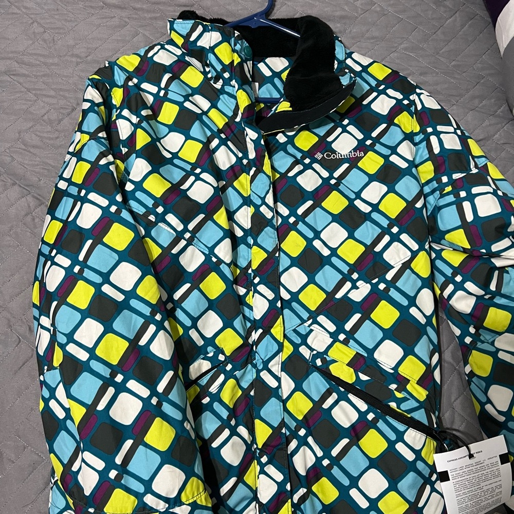 Columbia Women’s Medium Ski Coat.